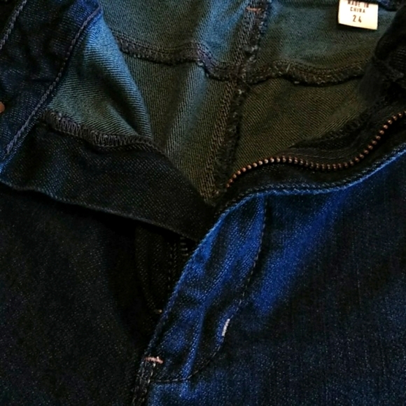 COLDWATER CREEK Dark Wash Denim Jeans Shorts - Picture 6 of 8